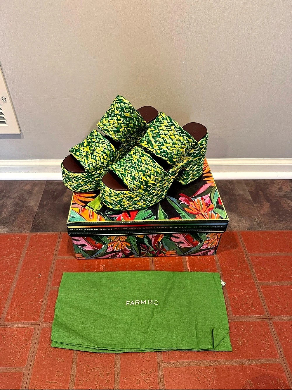 FARM Rio Woven Platform Sandals in Green & Yellow US 9 - Picture 3 of 5